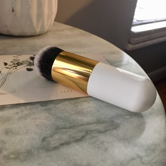 Chubby Flat Foundation Makeup Brush - Picture 5 of 7